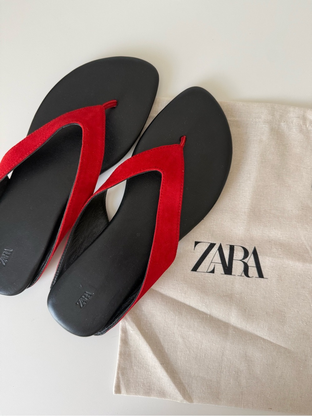 Zara Women’s Flat Leather Thong Sandal, size 9 - Picture 4 of 5